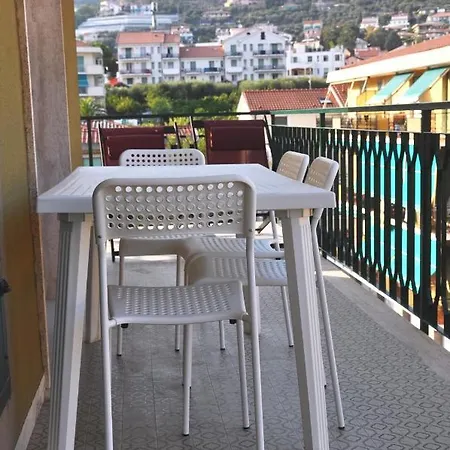 Viale Repubblica 329 9 * Pietra Ligure