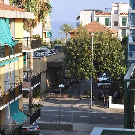 Viale Repubblica 329 9 * Пьетра-Лигуре