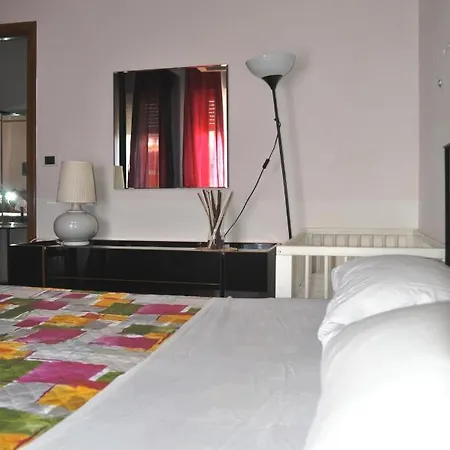 Viale Repubblica 329 9 *